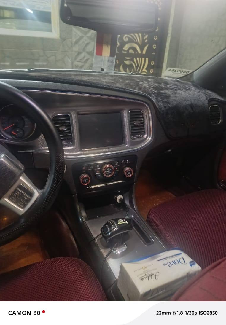 السلام عليكم
دوج جارجر موديل ٢٠١٢
سيارة خليجي بدون ضرر
فقط شخط بالجاملغ الخلفي طلقة بالبنيد
سيارة فول
مواصفاتها
سيارة فول فتحة داخل لونين لداخل احمر
كامرة خلفية كلاصات تدفة تبريد كشنات تدفة
دبل بصمة شاشة كبيرة رام فلاش بلوتوث كير موس داخل جلد احمر
سرعة 260  صدر جديد
سيارة حدادية 
تخم تاير
ويلا كروم كير محرك جديد 
سيارة اي نقص ماكو لرقم اربيل 
للاستفسار على لرقم *********** مكلف بالنشر
