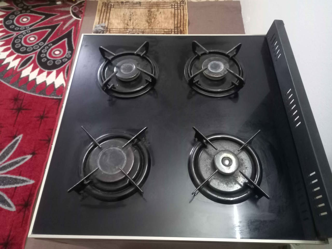 طباخ للبيع شرط الشغل والنظافة وضع الشركه عيون وفرن وكلوب وجداحه وشوايه كلو شرط السعر ١٢٥ ألف العنوان موصل حي الصدام بعد السيطرة قرب محطة تعبئه الزكريا عالشارع العام *********** ***********  يوجد توصيل داخل الموصل أجره عالمشتري موصل, نينوى
