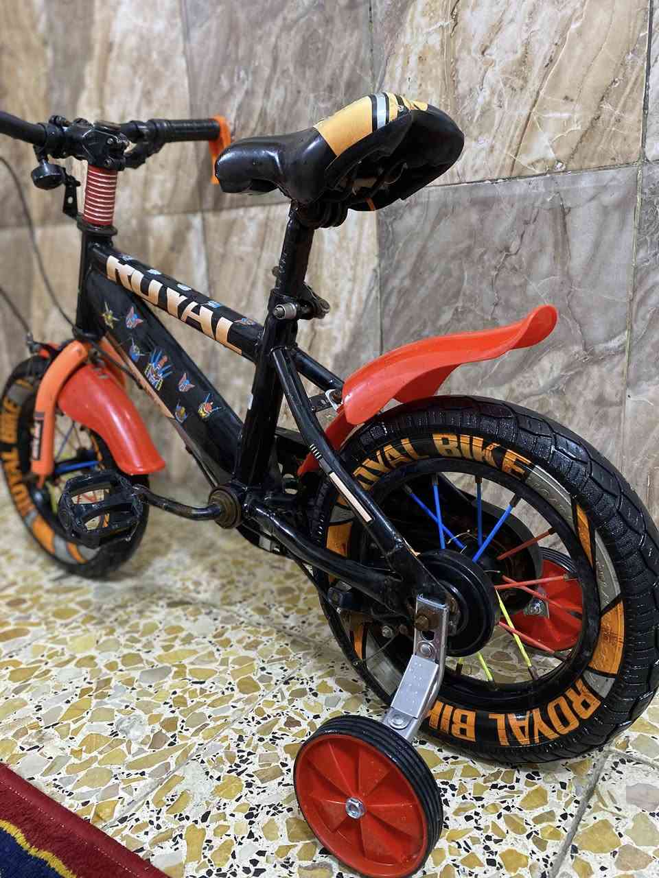 بيسكل حجم 12 مستعمل قليل نضافه 100‎%‎ مكاني قطاع 28 شراي اتصل ***********
