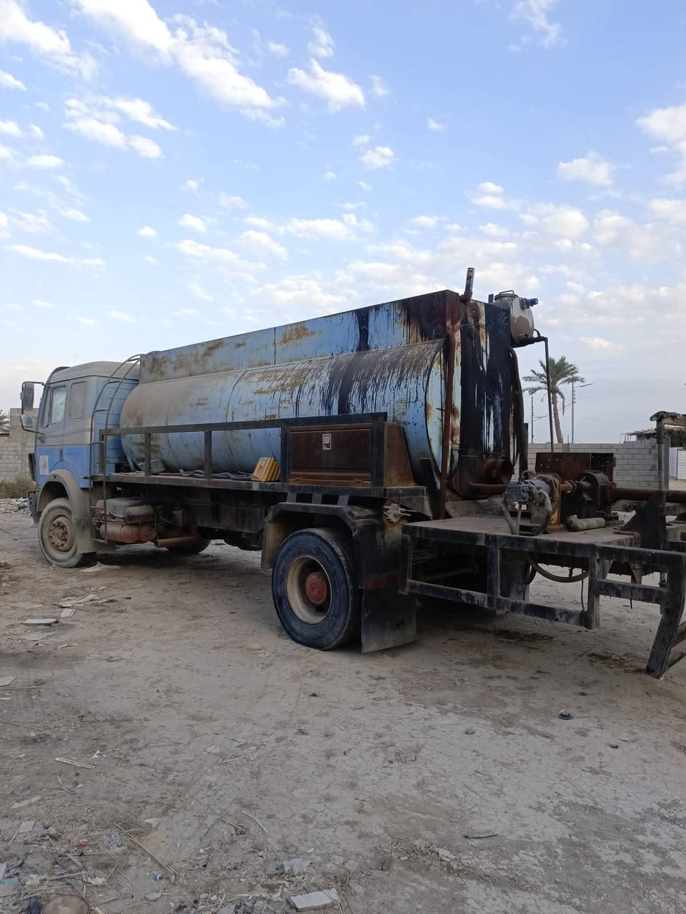 سلام عليكم البي كروتي تنكر زفاته البيع موديل، 97 طوال 6 شاصي وقماره مكفوالت
سنويه تنكر مكينه كايمه ابيعه كامله نقص مكينه وتايرات
مكان البصره رقم الهاتف ***********
