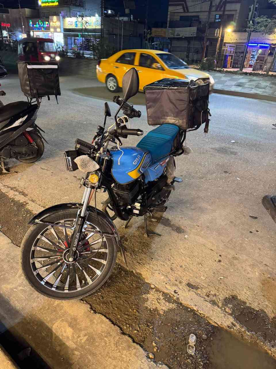 سلام عليكم سونك جديده قبل شهر شتريهة زيرو مكينه 200ضاغطه وزنجيل بدون رجه
السعر مليون وبيه مجال 
عنوان بغداد تقاطع درويش
الرقم***********
