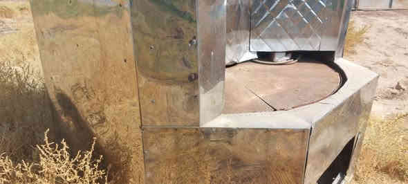 سلام عليكم فرن دائري ايراني حجم كبير مترين  سلي استيل  نضيف وشغال  داخل ولسقف امبطن طابوق لحفض الحراره   وميز تزكا وسله  جدد مامستعملات سعر الفرن ١٢ ورقه   للاستفسار *********** مكاني ديالى جديدة الشط
