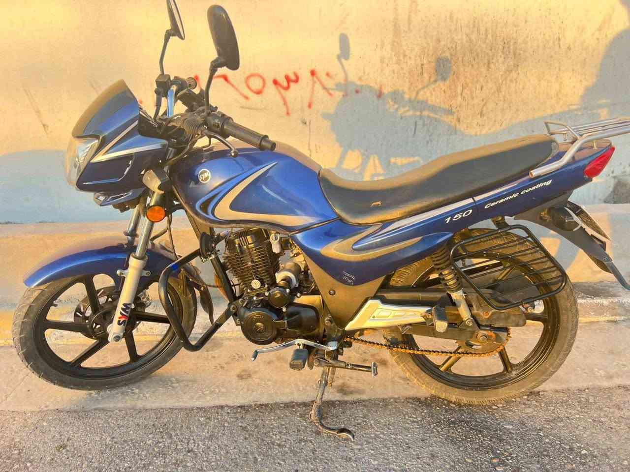 السلام عليكم
سايم نظيف موديل 22 مسجل كامل 
السعر مليون و800


**إذا كنت صاحب هذا الإعلان وتريد حذفه لأي سبب، رجاءا أرسل رسالة إلى الدعم الفني**