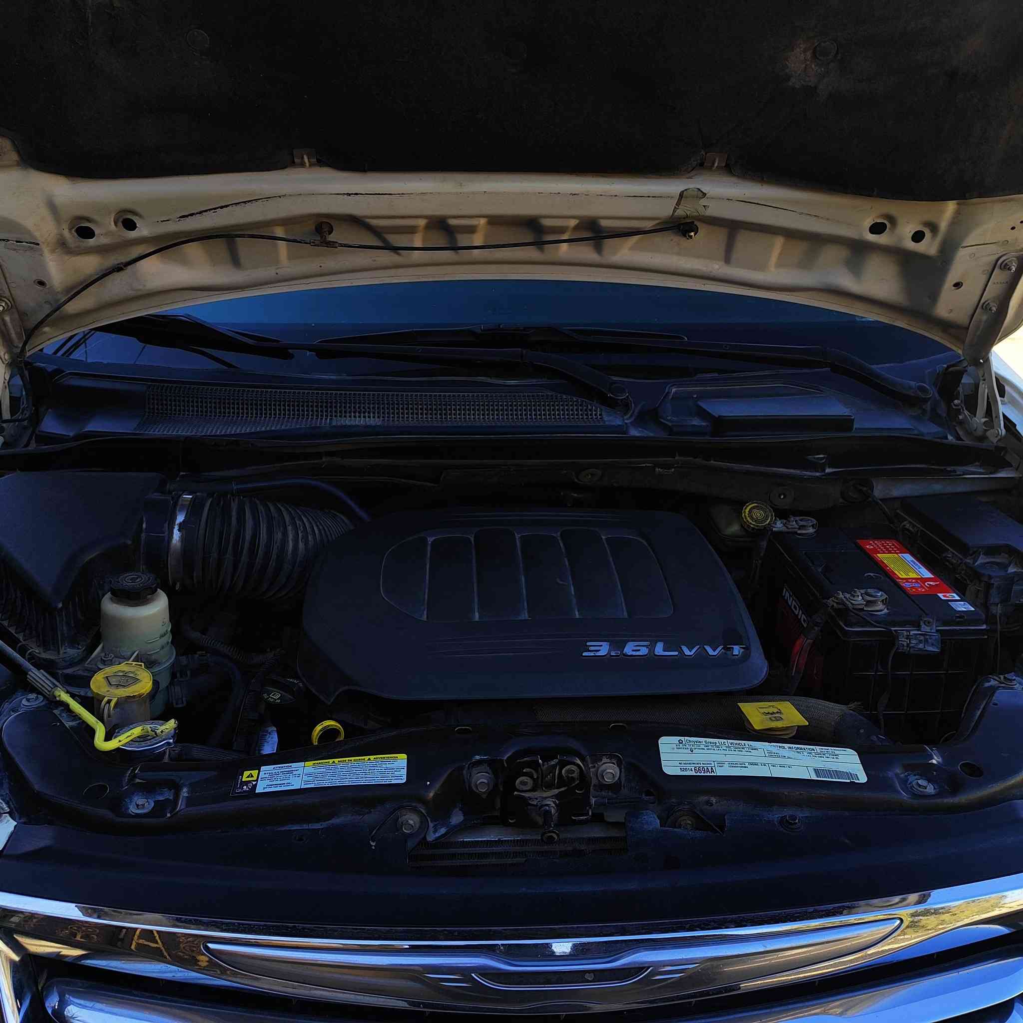 السلام عليكم دوج كرفان كرايسار موديل 2012 مواصفات فول شاشه كامره خلفيه حساست خلفي  امامي كهربائية فول شغال بواب كهربائية جنطه كهربائية تحكم ستيرن جهتين شاشه قلاب كشن كهربائي كشنات جلد سبعة 7 راكب تبريد 3قطع حداديه خلفي امامي جديده كهربائية فول شغال ابسمي شخصين بيه جوملغ خلفي بدون دواخل سعر 145 العنوان كربلاء سياره جاهزه ***********
