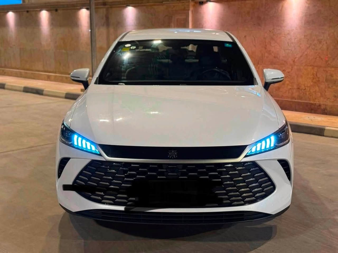 السلام عليكم بي واي دي كن بلاص موديل ٢٠٢٥ ابيض رقم بغداد دواخل اوف وايت يعني بيجي سياره نظيفه كلش ماشيه شي بسيط بيها فقط تكحيل بالدعاميه الخلفيه بسمي مداور مباشر السعر ١٨،٨٠٠ وبي مجال
مكان السيارة كربلاء ***********
