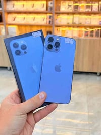 ايفون 13 برو ماكس ذاكره 256 بطاريه 90 يعني جديد نضافه 90‎%‎ كامل ملحقا...