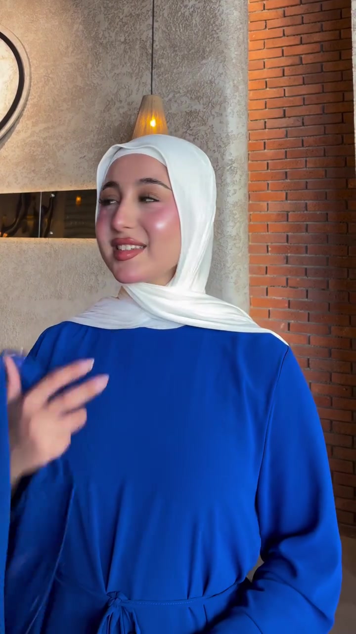 Arram Brand
سوت شيفون مبطن 
اجمل وارقى الموديلات هاذه الموسم ب5 الاوان صيفيه 
طول الكيلوت 105 sm 
طول الجاكيت 78 sm
متوفر توصيل 
***********
