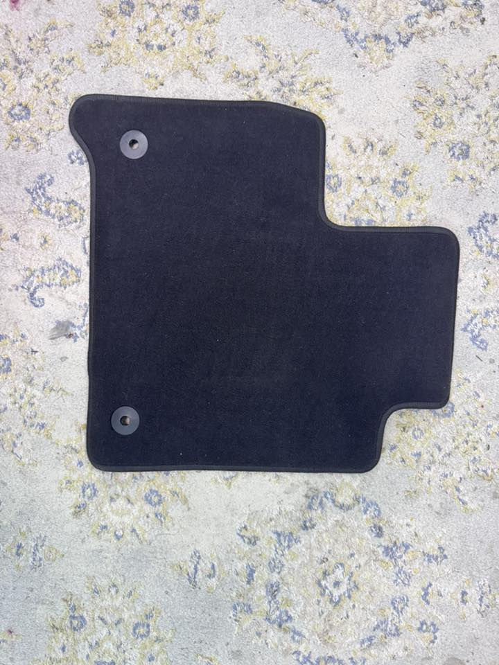 سلام عليكم غراض ترافرس مال كصة كلشي وسعرة للاستفسار الاتصال ***********
