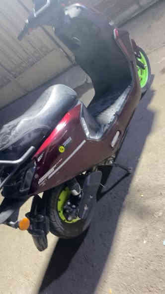 السلام عليكم دراجة شحن نوعيتها Yadia يادية 
مواصفاتها 6بطاريات كبار مسطرة
نضام. R(بك)
٣ سرع تجي الدراجة 
لايت زنون 
دبل اشارة 
اشاير يمنة يسرة 
نشرة لد 
ستاند تعليك 
ملف ٢٠٠٠ 
دراجة امانت اللة حلوة ونضيفة 

سعرها ٧٢٥ وبيها مجال قليل 

مكاني بغداد حي العامل 

رقمي ***********
