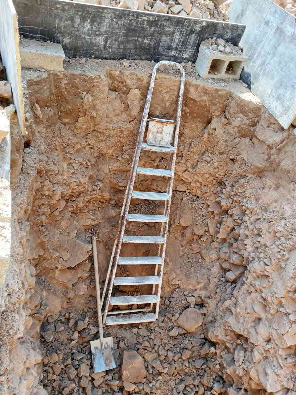 سلام عليكم حفر بئر حمامات أو مطابخ أو مسابح أو حفر أساس على حسب طلب
طلب واستفسار اتصال برقم تالي تحياتي لكم 

***********

بيها واتساب
