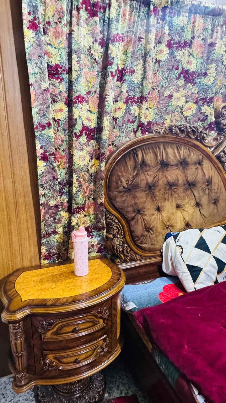 سلام عليكم غرفه ماليزي درجة أولى أخت الجديدة ٦باب ٧٥٠الف***********
