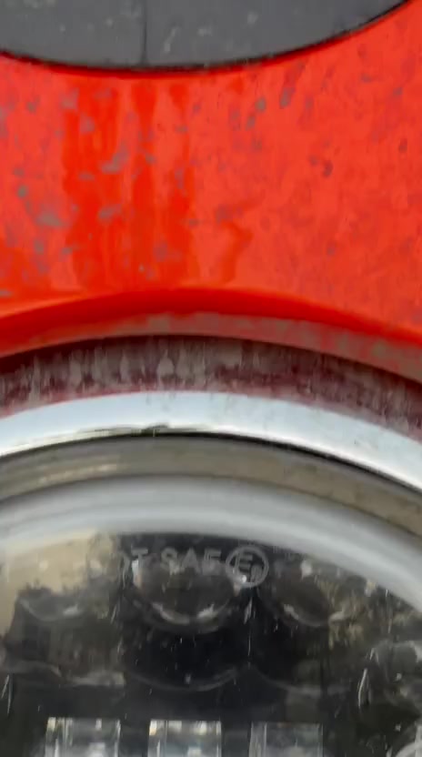 دايوان للبيع موديل 2025
ماشيه ١٠الف مابيه اي نقص امبدل بنزات او زنجيل فقط السعر ٣مليون او بيها مجال للستفسار ***********او 
***********
