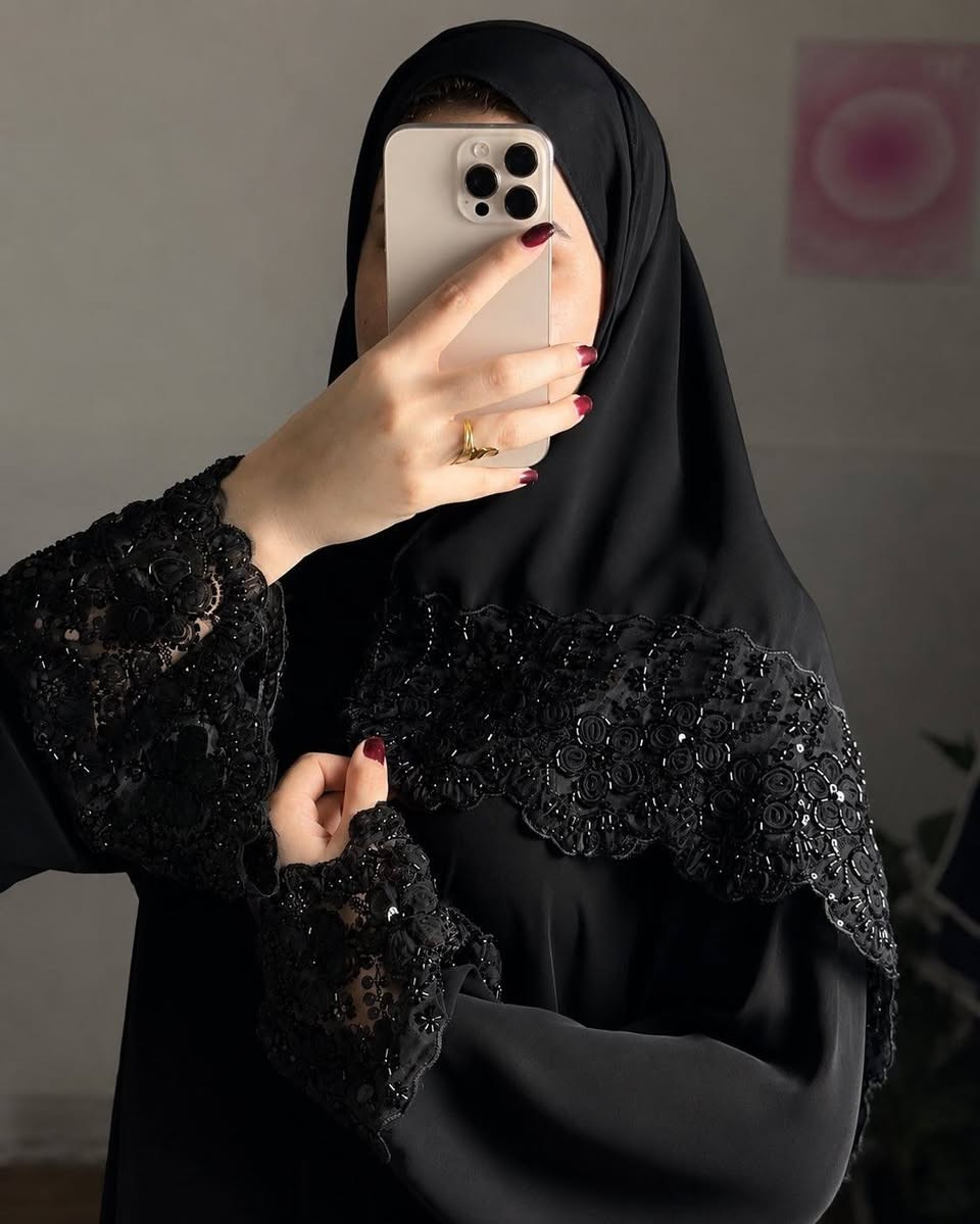 #تصويرنه الخاص عبايه جرجيت سواد فاحم شغل هاند ميد يجي وياها شال من نفس قماش متوفر جميع المقاسات #الجميع


**إذا كنت صاحب هذا الإعلان وتريد حذفه لأي سبب، رجاءا أرسل رسالة إلى الدعم الفني**