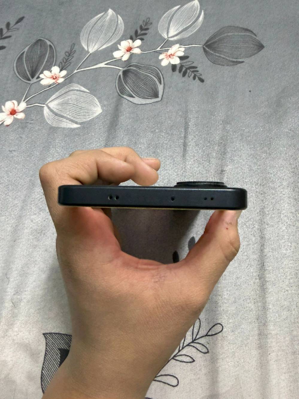 للبيع شاومي بوكو x7 برو 
لون اسود 
جديد مستخدم شهرين 
بطارية 98
مع كامل الملحقات 
كارتونة 
مع شاحنة 90 واط شحن سريع
شاشة 120 هرتز، في بوبجي 120 فريم
كاميرا 50 ميكابكسل
ما اراوس فقط بيع
سعر: 360 الف 
مكان: بغداد الدورة حي الوادي
رقم:***********