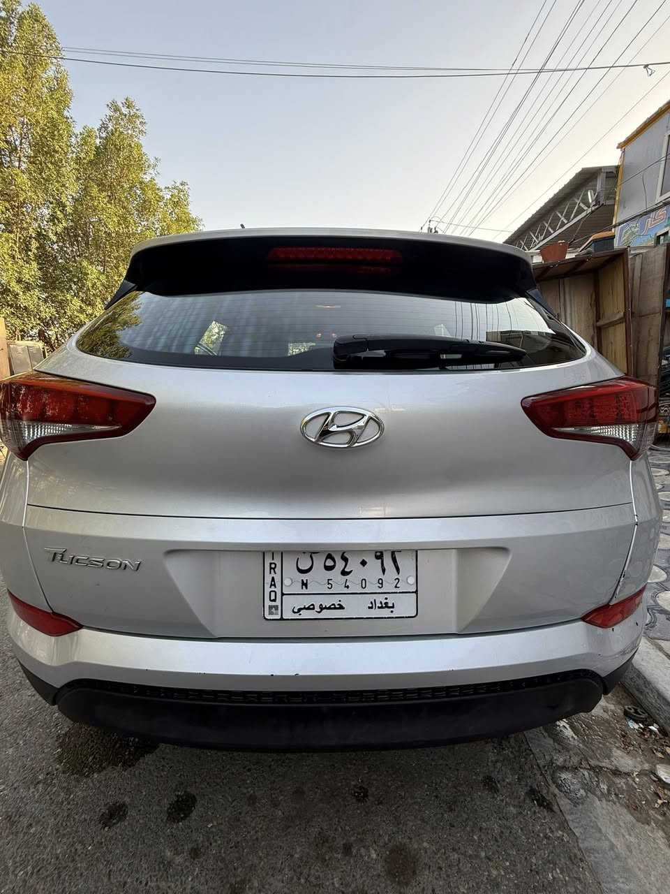 السلام عليكم
توكسان موديل 2018 

نص موصفات 

محرك جي دي اي  ٢٠٠٠

وارد امريكي 

ماشية 90075 ميل

رقم بغداد وطني 

سكن بغداد حي الجهاد 

السعر 155 وبيها مجال بسيط 

رقم الهاتف :***********
