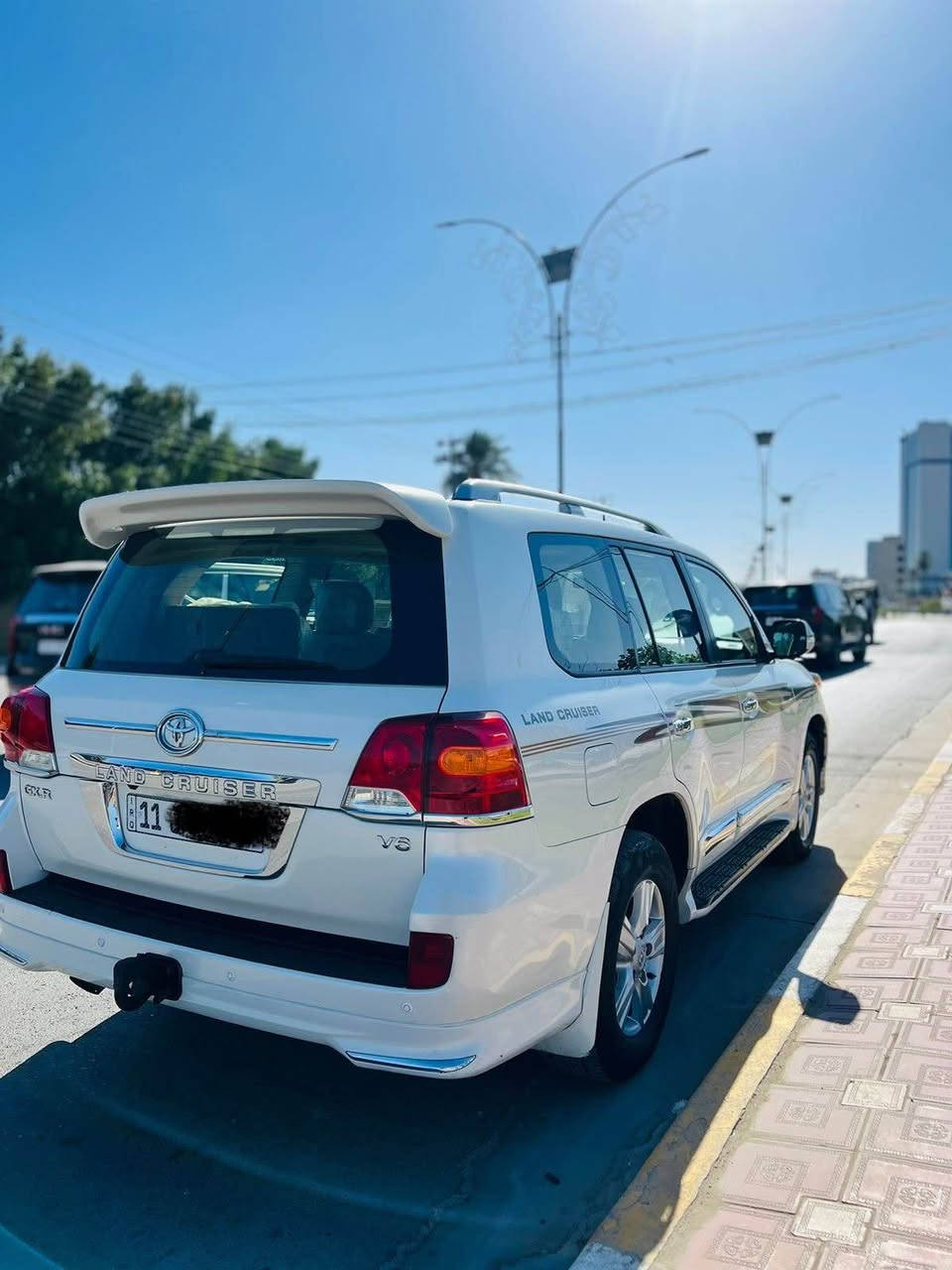 للبیع لاندكروز GXR  بريم اصل 6 سلندر مكفوله ما عدى بارد بسيط بدور الجاملغ الخلفي حسب ما موضح بالسونار كير ومكينه ما مفتوحات حدادية جديدة وادامة كاملة لمنضومة البانزين سياره جاهزه مابيها اي نقص رقم بغداد باسمي مكانها كربلاء للأستفسار ومعرفة السعر التواصل خاص او على الرقم *********** كربلاء, العراق
