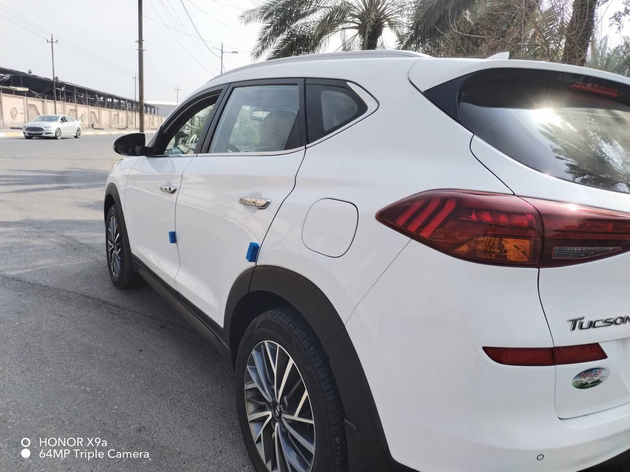 السلام عليكم توسان ٢٠٢٠ خليجي رقم بغداد بسمي فول مواصفات بصمه كشنات كهرباء خمس عدسات شاسه كامره ٣ انظمه قياده دوشمه جديده   عدى البانوراما سياره نضيفه جدا محرك ٢٠٠٠دوش سياره جاهزه من كلشي صبغ بالهلال خلفي فقط اثر شخط بسيط السعر ١٩٢ للاتصال *********** مكاني بغداد حي الجامعه
