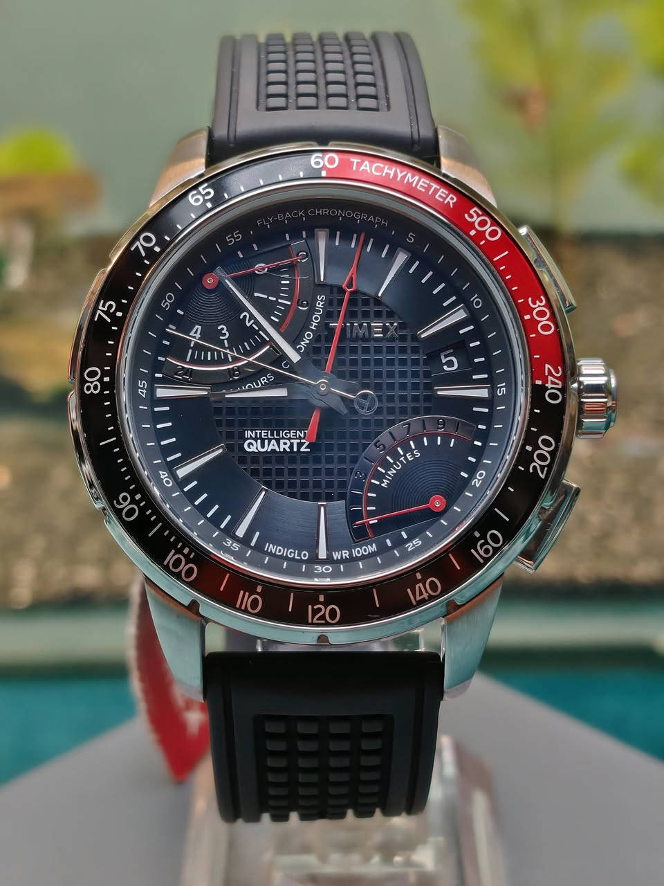 السلام عليكم 

ساعة تايمكس إس إل سيريز فلاي باك اصلي جديد

°الوصف
• متينة وكلاسيكي، جاهزة لأي مسافة. تصميمها الجذاب مع عقرب ثوانٍ وعرض للتاريخ يضمن رؤية ممتازة وسهولة في القراءة. 

° المعلومات الأساسية
• القطر 42 ملم 
• إضاءة داخلية 
• كرونوغراف
• نافذة لعرض تاريخ 
• تنسيق 12 و 24 ساعة  
• السوار ربل او راتنج  
• زجاج كريستال
• مقاومة للماء 100 متر
• العلبة ستيل مقاوم للصدأ
• الحركة كوارتز بطاريات
• عقارب مضيئة لامينوس

جميع الساعات اصلية معا ضمان🤍.

العنوان: - بغداد - مدينة الصدر ـ الأورفلي 
توصيل لجميع المحافظات 
التواصل واتساب *********** 🤍.
