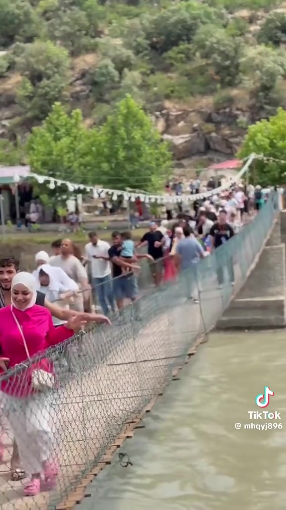 يوجد حجز على دهوك النطلاق باجر سعر النفر  15  الف مصايف زاخو مصايف عقره مصايف شيرانه

الحجز والاستفسار اتصال على الرقم او مراسلت الصفحة يوجد حجز على طريق الواتساب

***********

*********** واتساب
