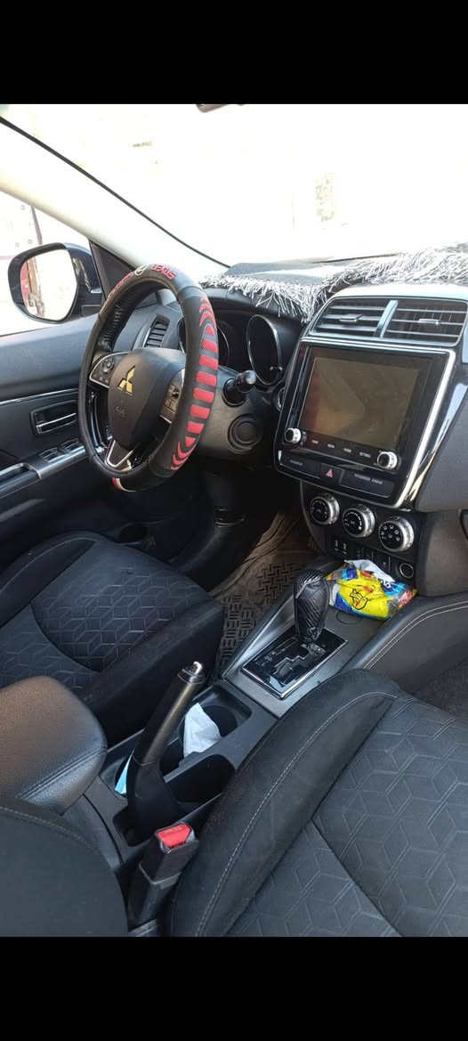 للبيع او مراوس سيارة متسوبيشي اوتلندر سبورتي موديل 21
ماشي سيارة 76000   صبغ بولند وجملغ امامي بدون دواخل 
هزاة وسنوية جديد لحتى 2030 سعر سيارة  140$
مكان سيارة في دهوك عقرة 
هاتف ***********
