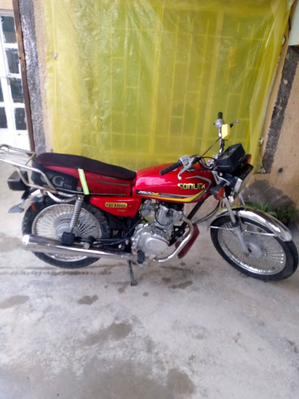 السلام عليكم شباب دراجه تايكر فول نضافه أوراق موديل 23
***********
