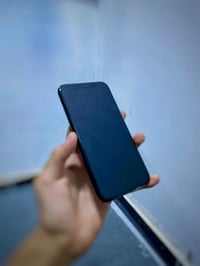 آيفون xr  ذاكرة ١٢٨ بطارية ٧٣ جهاز كلش نضيف وتر السعر ١٧٠ مكاني بغداد ...