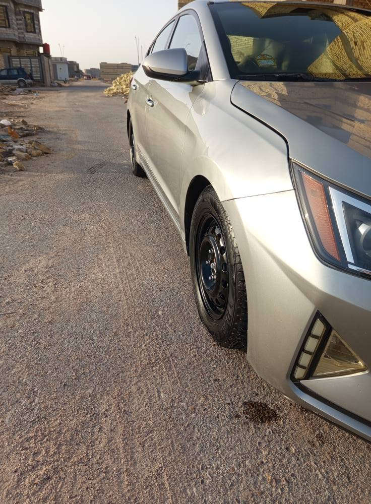 السلام عليكم النترا موديل 20 للبيع سياره حادثها موجود بالصور  حادثها سطحي جاملغ وبيبان وهاي الغماره بيها شخوط موضحه بالصوره والباقي مقفوله كفاله الغود شواصي اي ضربه مقفوله ا كير مكينه حداده سياره معوقين وراعيها موجود وكاله حاضر واي استفسار انا خادم هذا رقمه سياره رقمها بصره ومكاني بصره *********** البصرة, العراق
