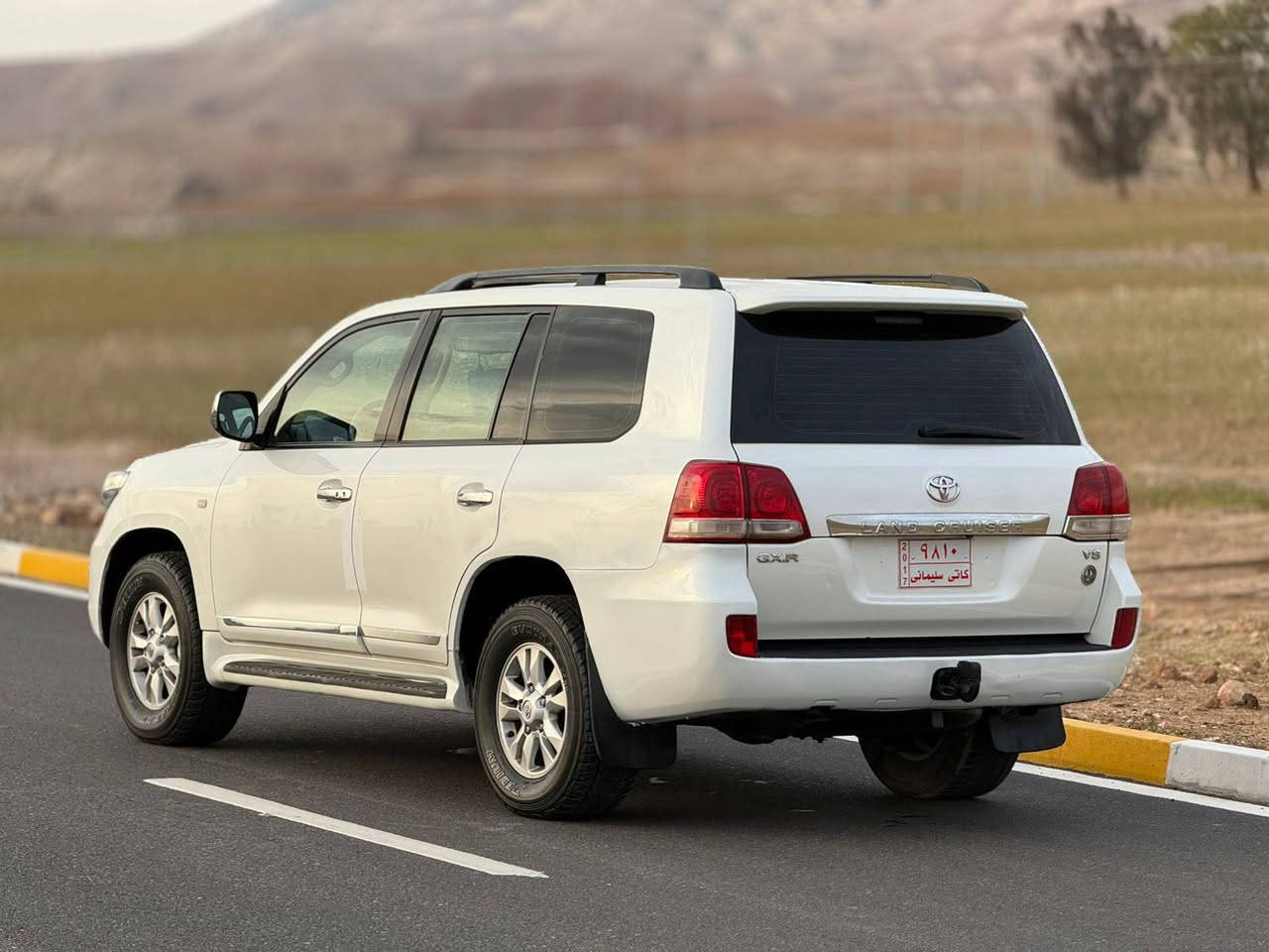 وةنةوشة ٢٠٠٨ علوج (ادوات_بدون رقم ) 
سةيارةكة تةنها يةك پةلةي بوياغة دةنا هيچ هيچي تري نيية گيرو مةكينةي بةشةرتة ٨ پستني قةبات مواسةفاتة دةعامي بو دةعامي بةشةرت ١٧٠ هةزار روشتووة مةكينةي نةكراوةتةوة سةيارةكة زةمان دوبةية بةشةرتي حاسيبة 
شوين// كوية 
***********
***********

ئـەگەر سەیارەکەت دەفرۆشیت نامە بنێرە با بلاوی کەینەوە لۆت
