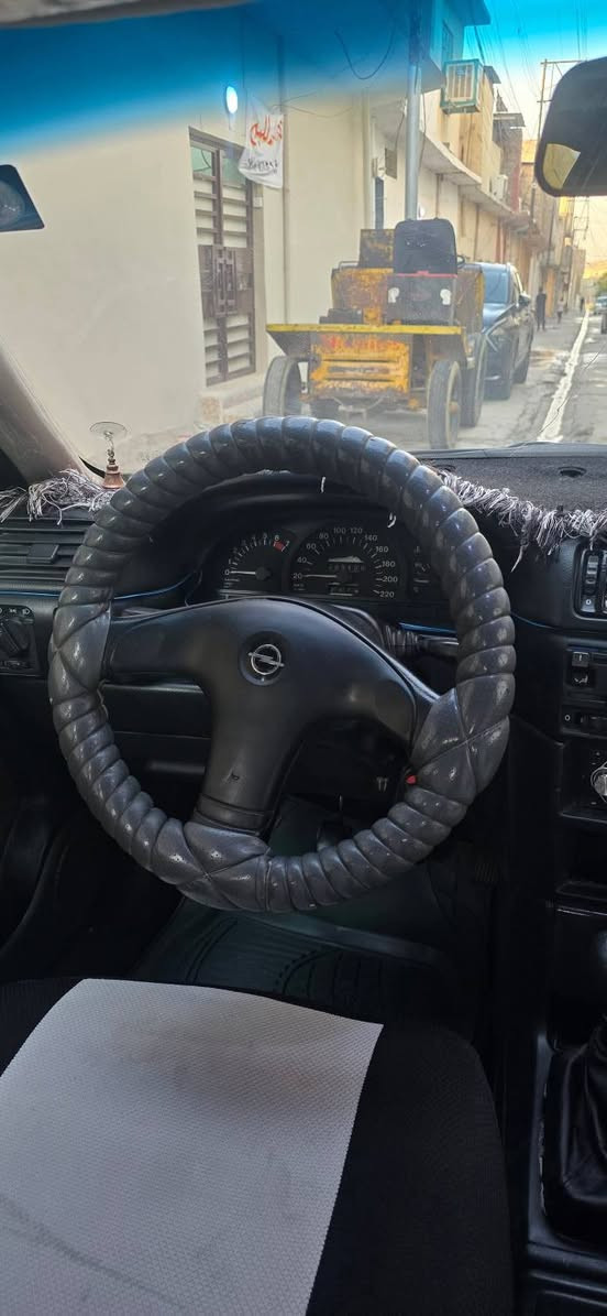 أوبل فكترا للبيع..موديل 93 محرك شرط لاصرف ولانفخ..دوائر ودوسات مامصلحة..مابيها لاصبغ ولامعجون ... سنوية.بأسمي لل 2030..بيها قطعة وحدة فقط تبديل...قفل مركزي ستيرن بورر..
السعر..47 وبيها مجال.
اسيا..***********
كورك..***********
