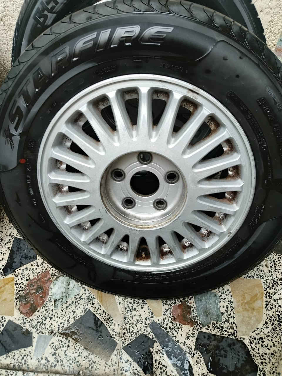 ‏السلام عليكم تخم ويل راس ثور فلات عادي بيه زوج تايرات جدد وزوج نص عمر مكاني بصره حي الحسين السعر 150 بيه مجال قليل ***********
