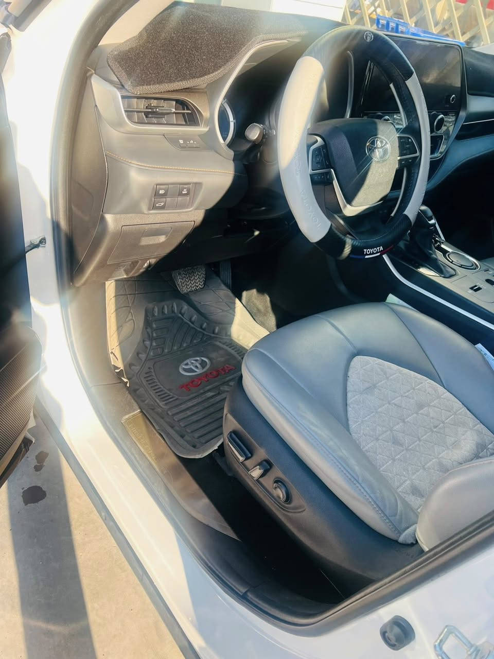 Highlander 2023 hybrid (XLE Bronze)
Xle تجي مواصفاتها اعلا من 
شاشه كبيره
كار بلاي 
شاحن وايرليس
انارة ترحيب بالدوسات
لون ابيض
داخل جلد رصاصي
كشنات كهرباء
كشنات تدفئه
7 مقاعد
مقاعدvip
بردات خلفيه
جنطه كهرباء وتفتح بالرجل
سلايد
مرايات قلاب
كشن خزن
دوسات ليد
دبل كامرة خلفية
الايت لد
مانع تصادم ورادار جانبي
مكينه ٤ هايبرد2500
السياره حادث بسيط 
شواصي وكهربائيات كلها سليمه بلادي
سياره نظيفه حيل وبدون مصرف
موقع السياره الانبار فلوجة او بغداد العامرية
رقم بغداد باسمي سعر مناسب
للتواصل ***********
