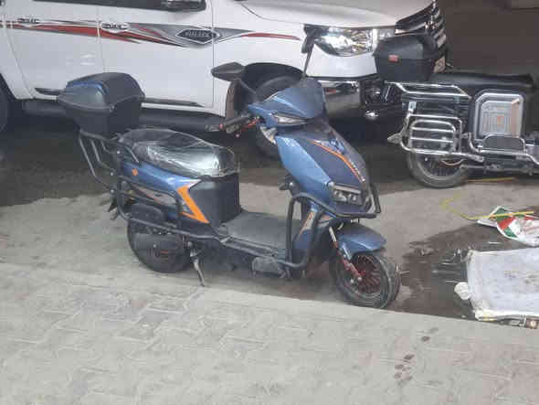 دراجه سكنس موديل 2025  مدرع لبيع او مراوس بصمه  كارت  سويج شغالات لايت زنون هورن شاير بك ڱڵـه  شغال دراجه نضيفه حيل  سعر 750 وبيها مجال تواصل وتساب *********** او خط ***********
