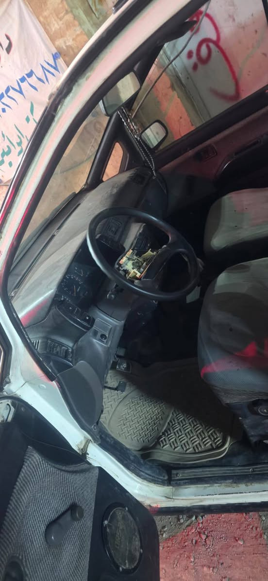 للبيع نيسان براري  موديل ٩١ ديالى صاحبه بخانقين بشرط التحويل والوكاله السياره نقصه صدر امامي خلفي التبريد بس نقص غاز /السعر [22] /ديالى خانقين / ***********
