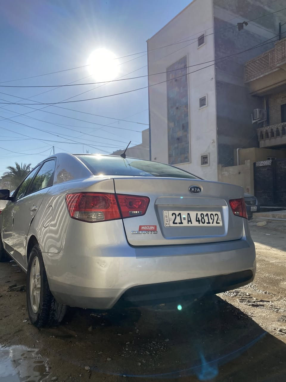 السلام عليكم
للبيع كيا سيراتو 

موديل 2012

السيارة كفاله عامه من الضربه والصبغ 

محرك كير مكفول السيارة مكفوله من كلشي 

جاهزه عله آخر حبايه

تبريد ثلج تدفئة شغاله 

تحكمات ستيرن جهتين 

لايت يصعد وينزل 

السيارة ماشيه 190 الف 

لحد يكول ماشيه هوي لتنسون السيارة 

من 2012 بل شارع 

إذا اكو مراوس بكورلا 2011 او 2012 خل يتصل 

السعر 115 وبيها مجال 

الرقم ***********

واتساب متواجد تنويه بياع شراي مابيع ابيع فقط للجناي 
العنوان بغداد حي الجامعه
