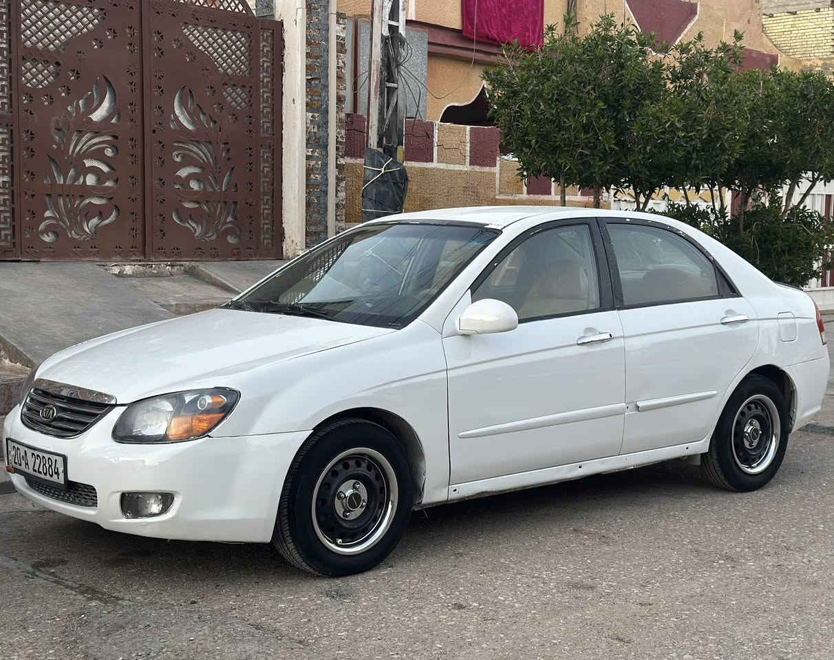 السلام عليكم سيرتو  2007 رقم ديالى الجديد تحويل مباشر محرك 1600 دوش بها صبغ اقل من الحزام ابيع حزام السعر 68 بها مجال بصيط 
مكانه ديالى ***********
