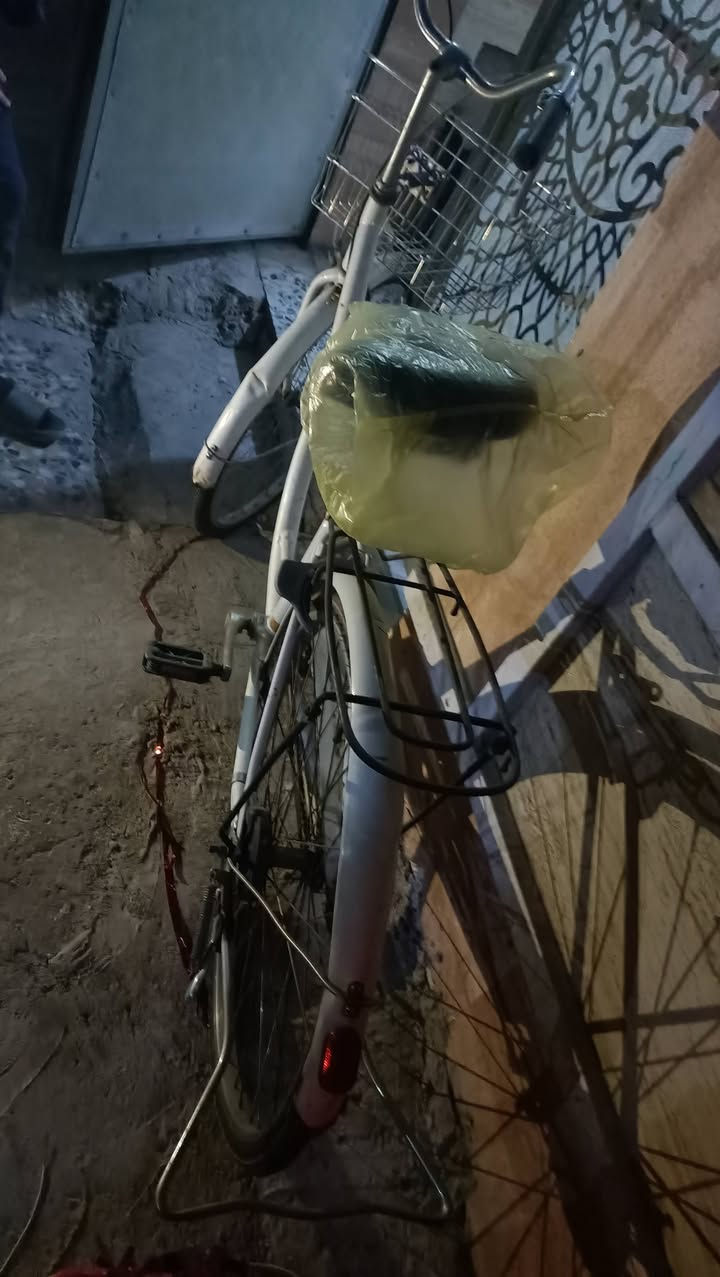 سلام عليكم بايسكل للبيع نضيف من كل شي السعر 70 وبي مجال للشراي العنوان الشعب شارع عدن الرقم 0775545707


**إذا كنت صاحب هذا الإعلان وتريد حذفه لأي سبب، رجاءا أرسل رسالة إلى الدعم الفني**