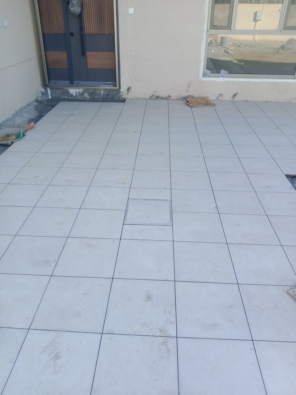 موجود خلفه سيراميك جدران ورضيات وبورسلين وبيات شغل مسابح درجه اولى مصري وتسلم مهندسين ***********بغداد
