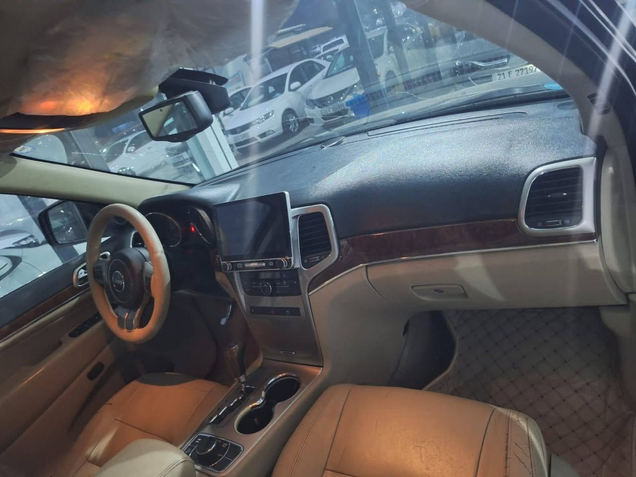 جيب لاريدو 2013 رةقم سليمانية فول مواصفات ليمتدد لوك جديد گیر محرك ،شرط مكان سياره بكلار ***********
