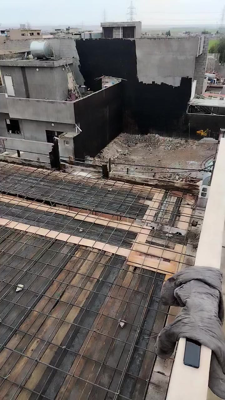 السلام عليكم ورحمة الله 
عملنا داخل كركوك بسعار مناسبة
شعندك بخدمتك 
أساس _ رباط _ سقف _ واجهة ديكورات 
أتفضل خاص 
او اتصل *********** متوفر واتساب.!
