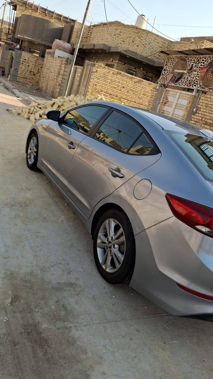 سلام عليكم سياره  النترا 2017 امريكي بيه جاملغ وبنيد سياره فول ماعده فتحه محرك 2000 دوش سياره حلوه مكان سياره شطره رقم *********** وسعر ع  الخاص
