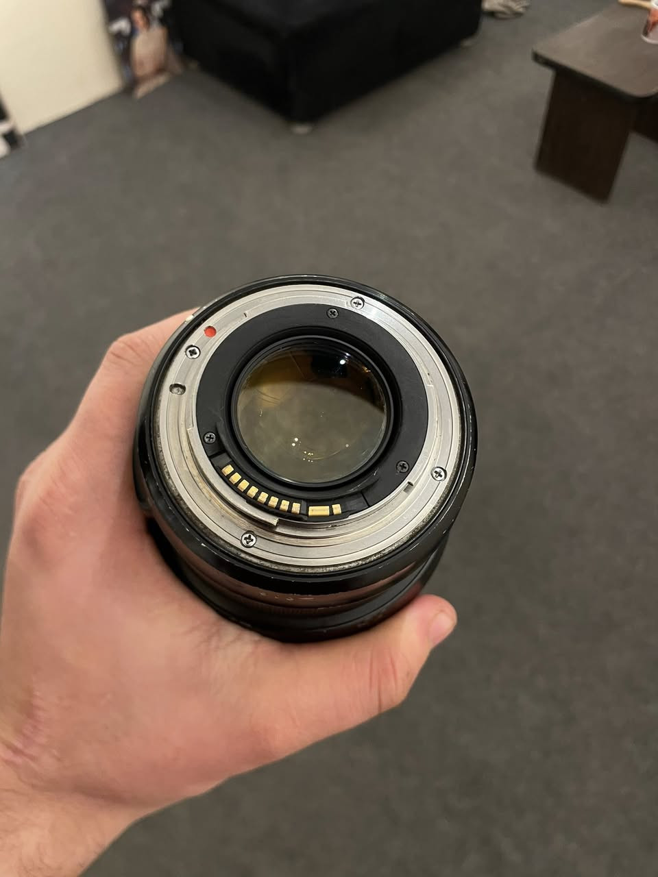 للبيع لينس  85 سيجما ارت للكانون
معاها هود وكابات وشنطه 📷

اللينس مافهوش اي مشاكل نهائي 

المكان ميت غمر شارع بورسعيد  01125388065


**إذا كنت صاحب هذا الإعلان وتريد حذفه لأي سبب، رجاءا أرسل رسالة إلى الدعم الفني**