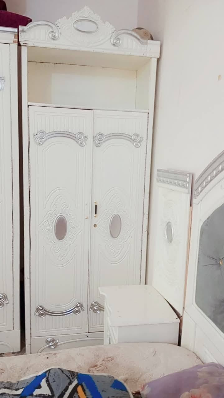 بيع مستعجل غرفه عراقي تصميم تركي جديده استخدام قليل مابيه اي ضرر سبب البيع الانتقال سعر700وبيه مجال عنوان كربلاء البوبيات متوفر فتح وشد ونقل بسعر مناسب


**إذا كنت صاحب هذا الإعلان وتريد حذفه لأي سبب، رجاءا أرسل رسالة إلى الدعم الفني**