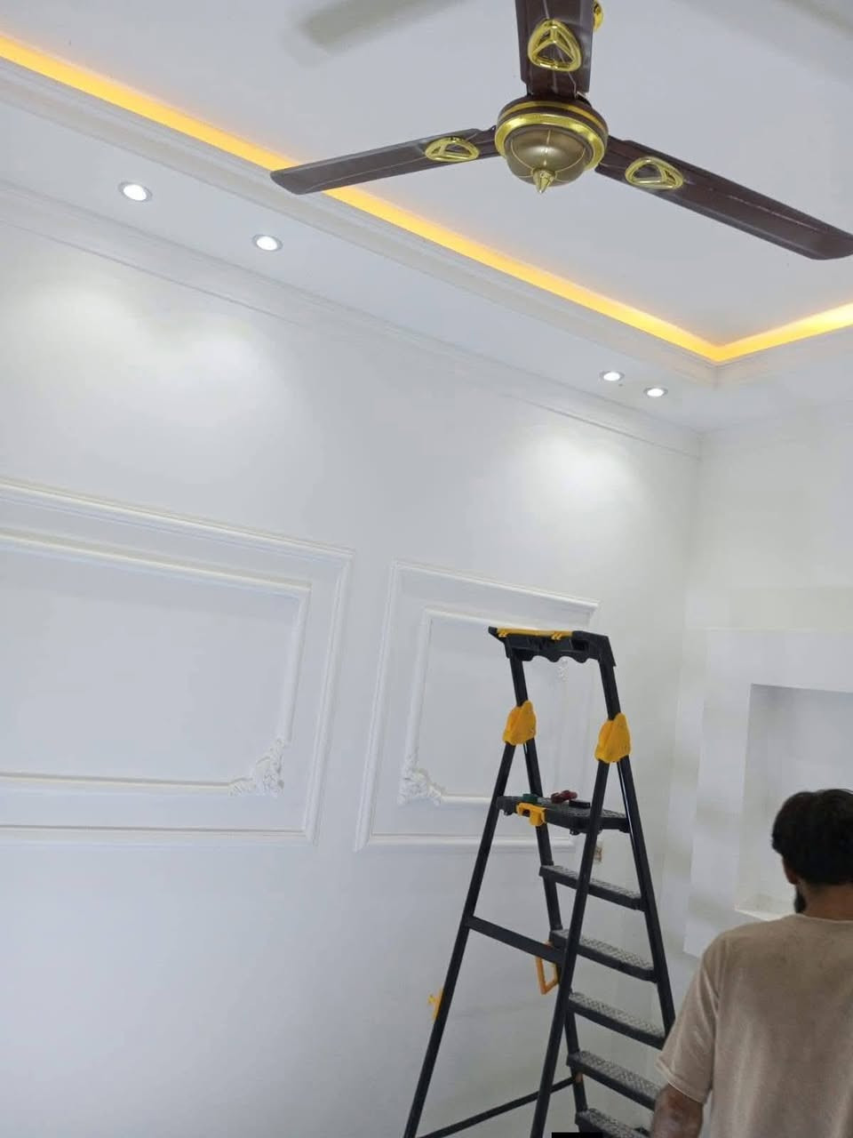 ديكورات
_جبس بورد _ وصبغ داخلي وخارجي
_تغليف جدران
_سقوف ثانويه 
_بديل الرخام
_ بديل الخشب


**إذا كنت صاحب هذا الإعلان وتريد حذفه لأي سبب، رجاءا أرسل رسالة إلى الدعم الفني**