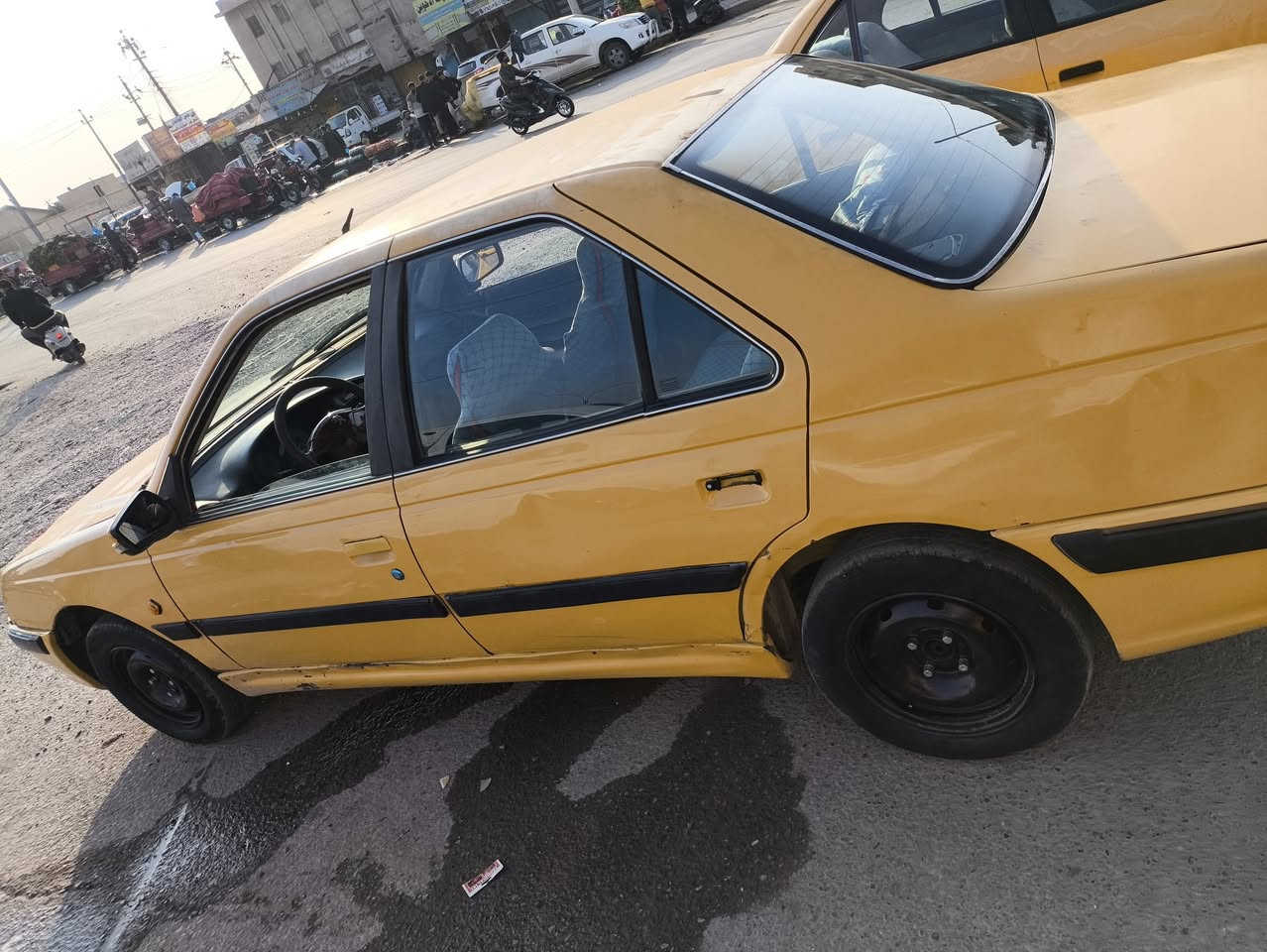 السلام عليكم..
سياره بيجو بارص مديل 15
سياره كشره شوف العين 
سياره كله شغال تبريد سنويه 29 مصفره هيئه وغرامات
تواصل ‏‪0771 078 2033‬‏ 
س.ع.ر 34 وبيع مجال 🤎
