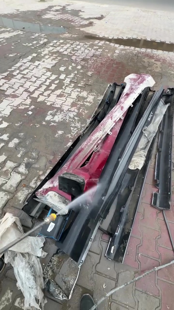 السلام عليكم شباب 
بنايد ودعاميات ودوس 
اصلي وتجاري كلشي شارحلكم بل فديو 
العنوان بغداد مقابيل مديريه مرور الطوبجي الشارع العام 
توصيل ماعندي وحجز ماكو الي يحب يشرفي للمحل وياخذ 
***********
