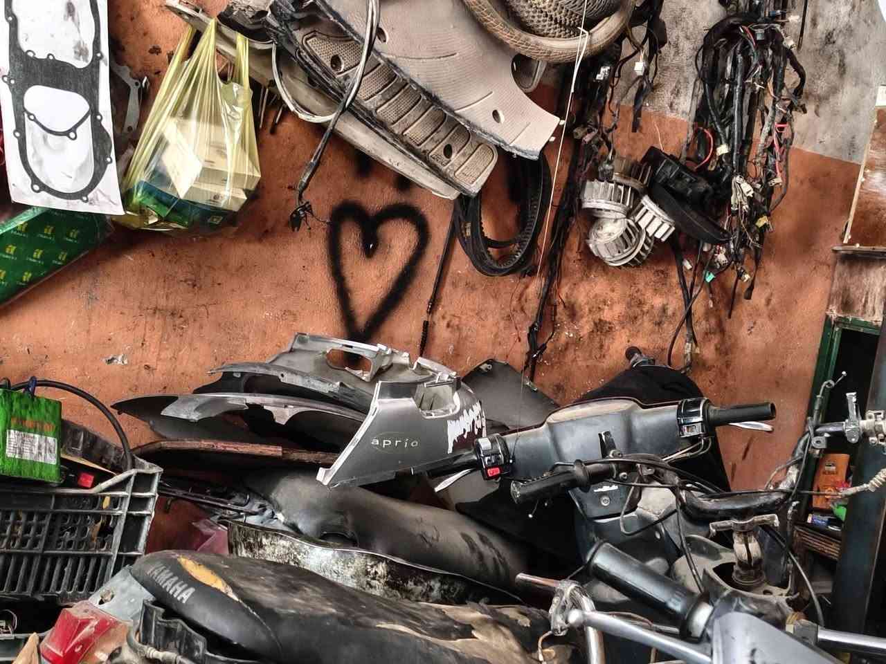 غراض دراجات تفصيخ
كفرات 
شاصي 
براغي 
ارضيات
ضفتير 
كابريتر
مراوح تبريد 
للاستفسار الاتصال 
***********
