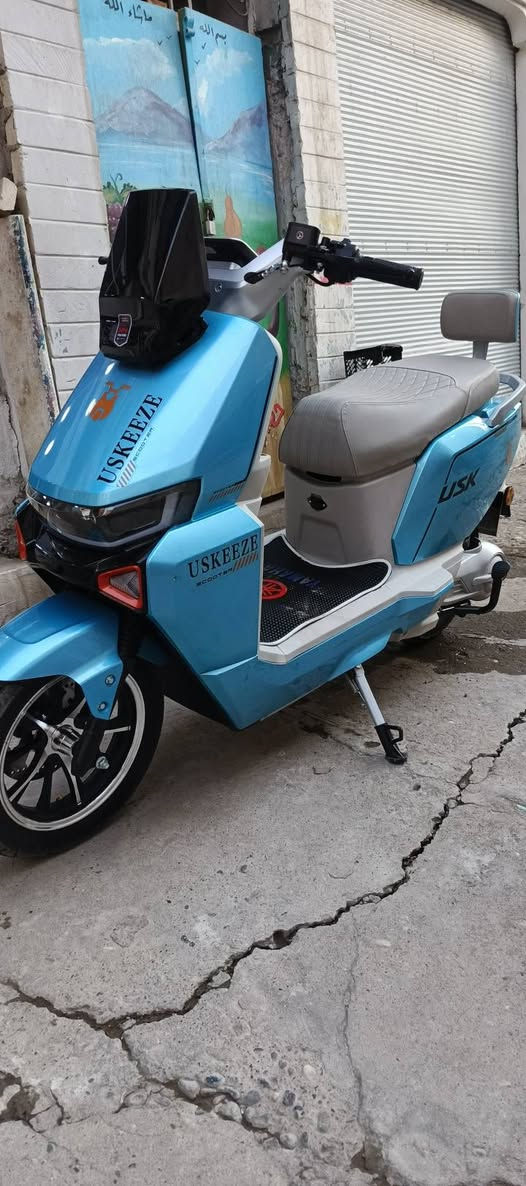 ماطور شحن للبيع جديد مستخدم 10 ايام فقط 
ملف 3500 W 
76V 
40امبير 
السعر مليون و ميتين 1200.000
***********
***********
