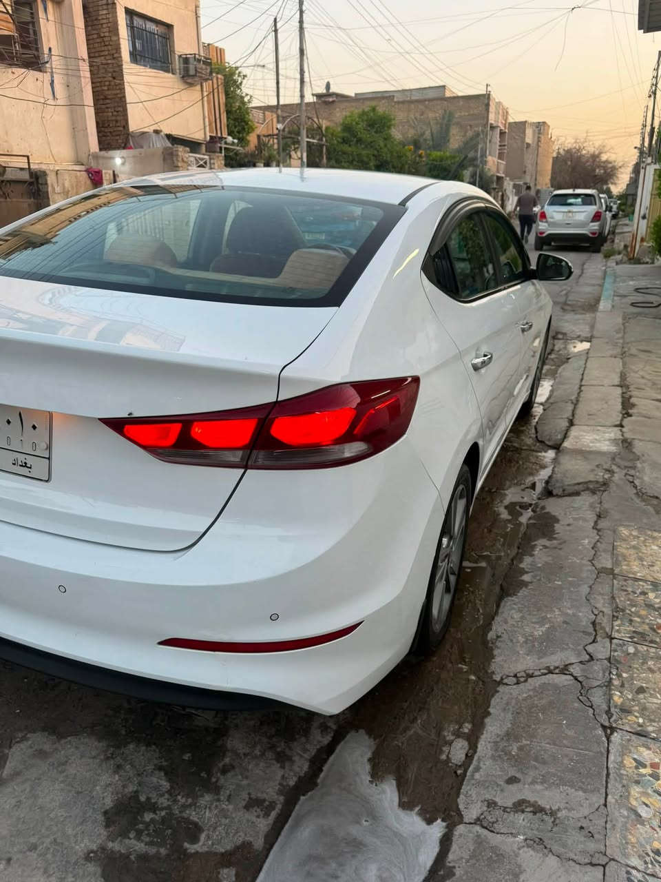 السلام عليكم
النترا 2019 سوبر فول خليجي 
هزة وسنوية جديدة
المواصفات المعروفة بالسوبر 
فتحة سقف 
تبريد قطعتين 
مري ترحيب 
ابواب ترحيب 
بصمة ابواب 
بصمة تشغيل 
ويا كب ١٨ 
محرك ٢٠٠٠ دوش 
بارد ع كد ٥ اصابع بباب السائق 
بغداد / السيدية
السعر 155
***********
