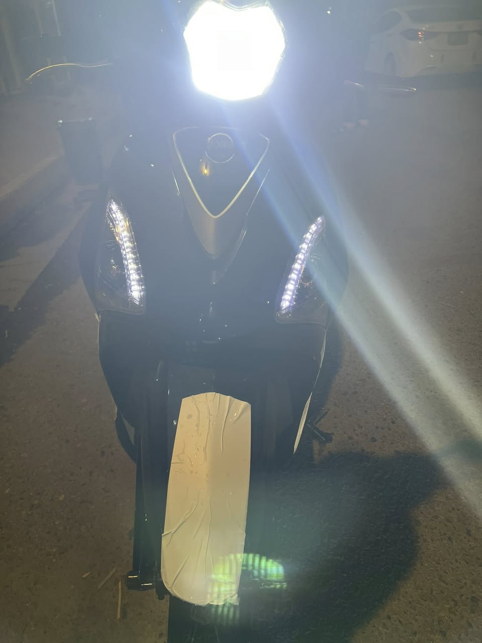 سايم جبلي للبيع ٤٠٠ وبي مجال شغال مكينه ناعمه نكرة صلف هندر كله شغال لايت زنون عالي ناصي اشاير كيجات الاكتروني دراجه حلوة بالعافيه ع ياخذهه المكان شارع ٢٠ الرمادي 
***********
