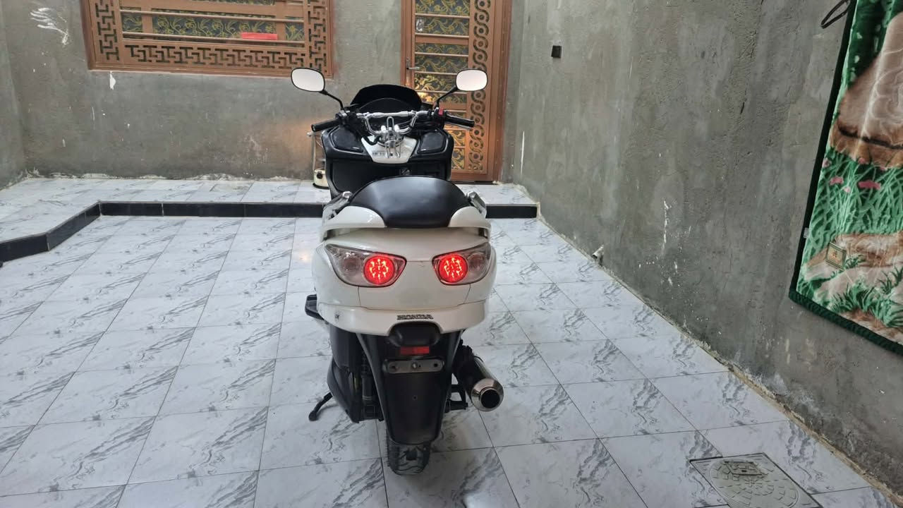 دراجة فور 0/9 دراجة نضيفة ماناقصهة شي لايت بك لايت اشاير سلف شغال عدادات شغالة محرك كفالة ما مفتوحة لاتقيص وكفر كفاله لا تبخير نهضة وسرعة قوية دراجة بلادي  مكاني واسط قظاء الاحرار ***********
